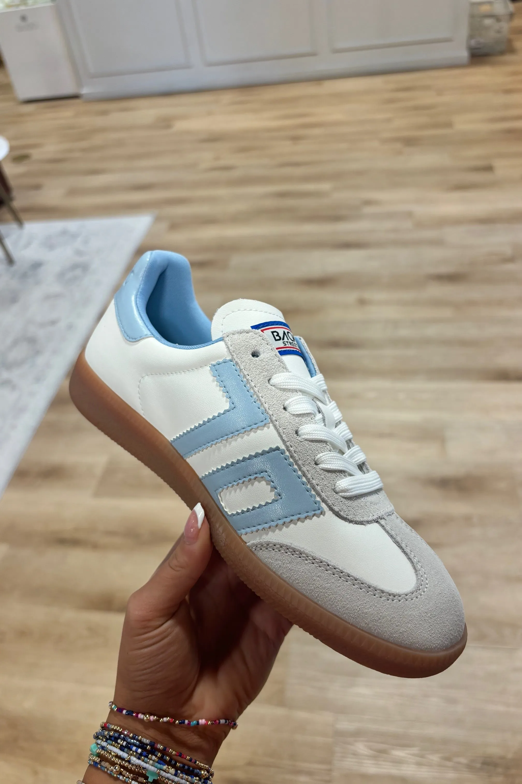 Back 70 Cloud Light Blue