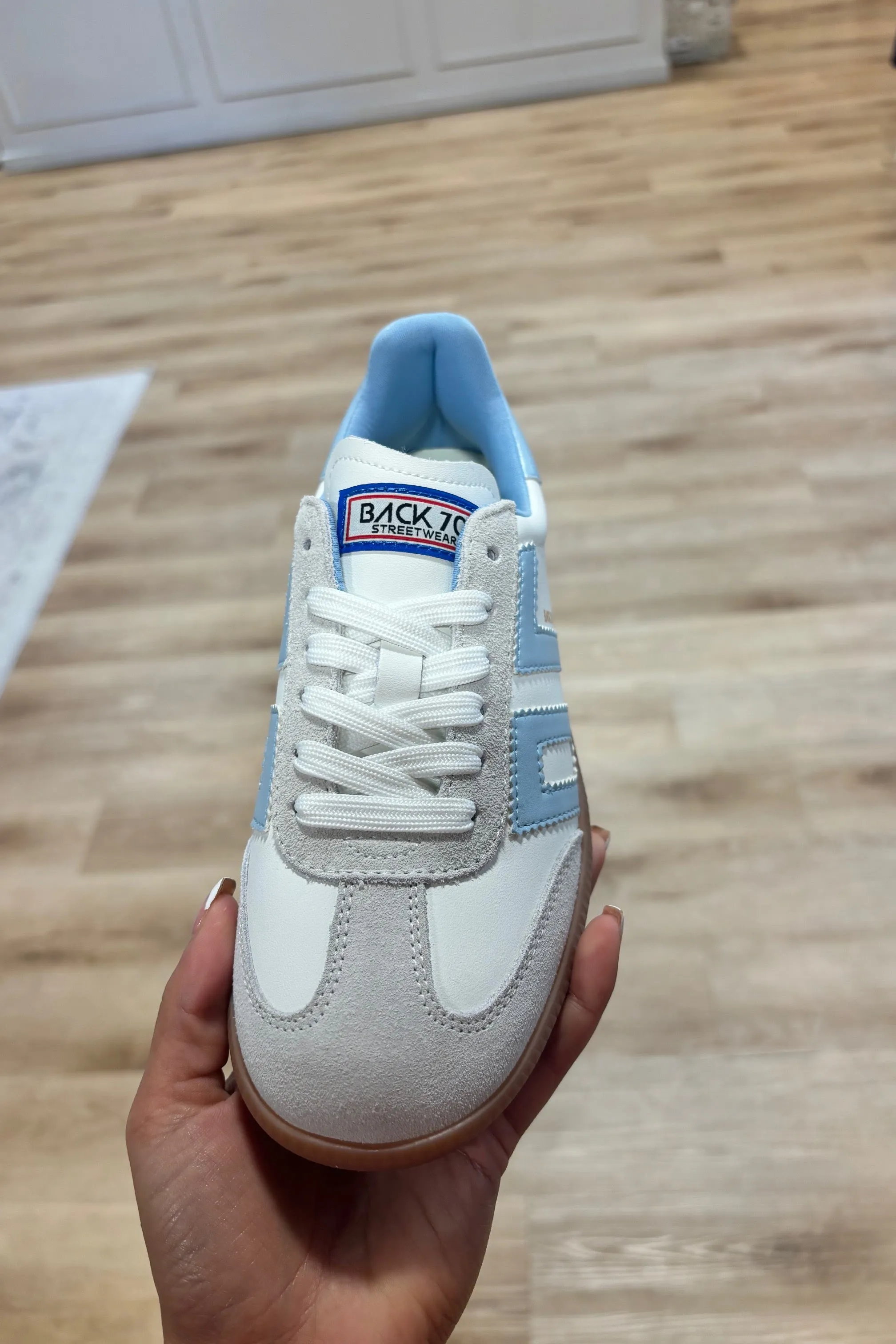 Back 70 Cloud Light Blue