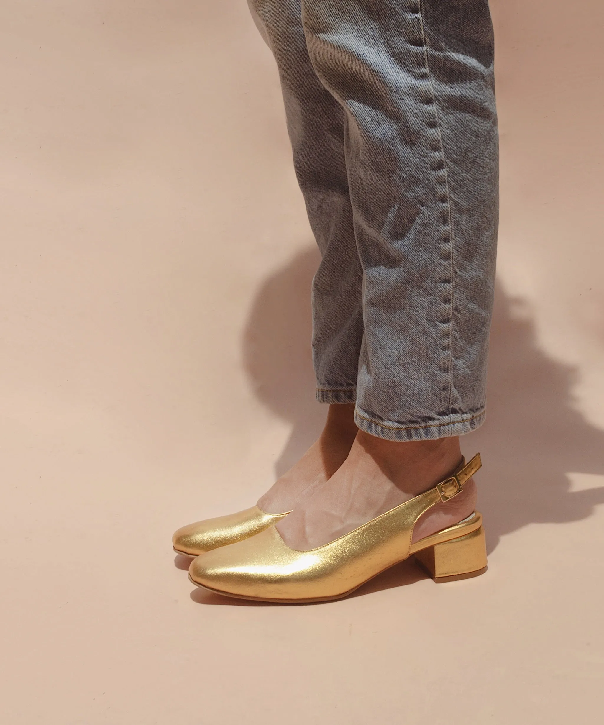 Lola Mules - Dorado