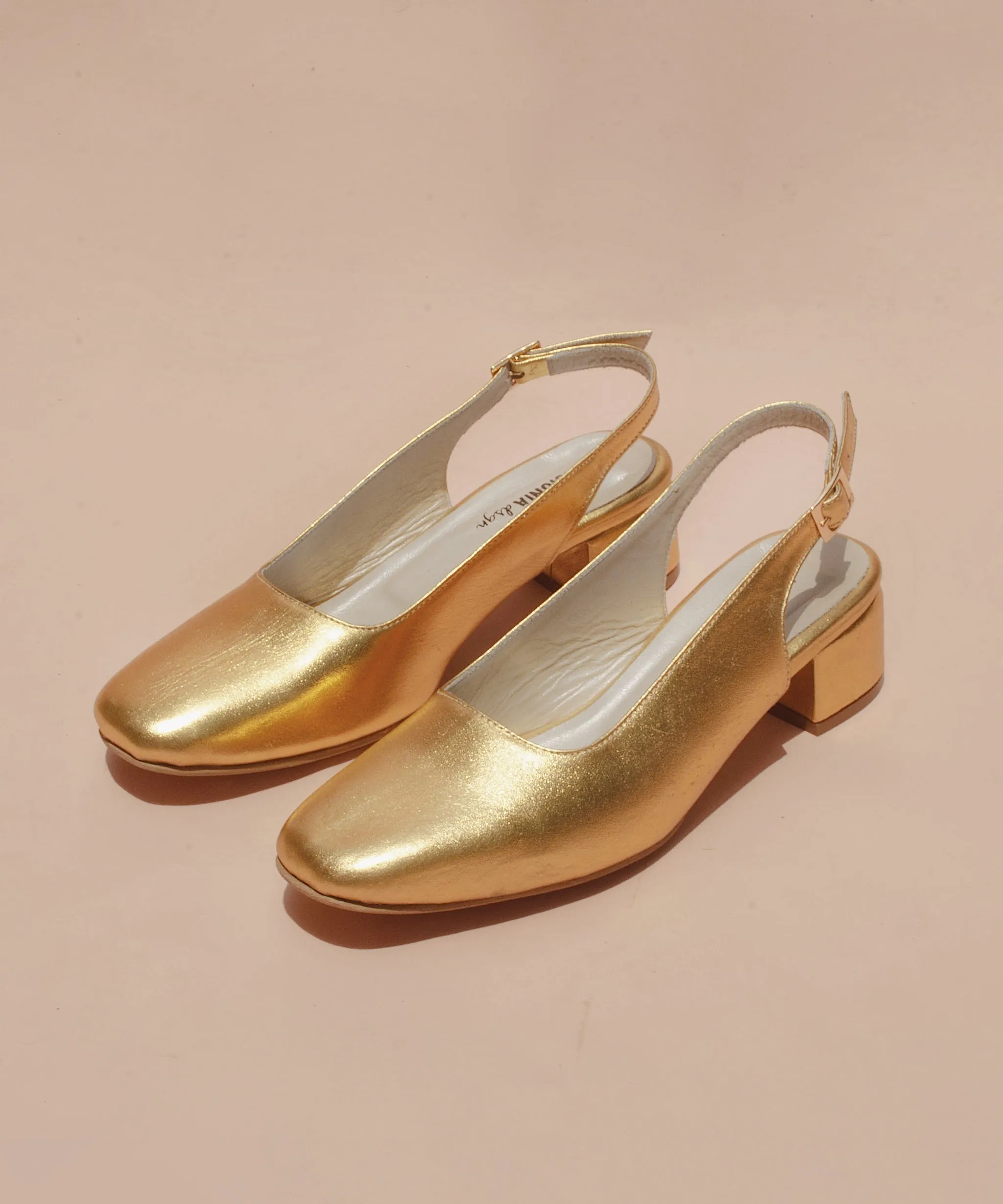 Lola Mules - Dorado