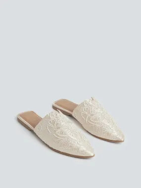 LUNA BLU Beige Beaded Artisanal Mules