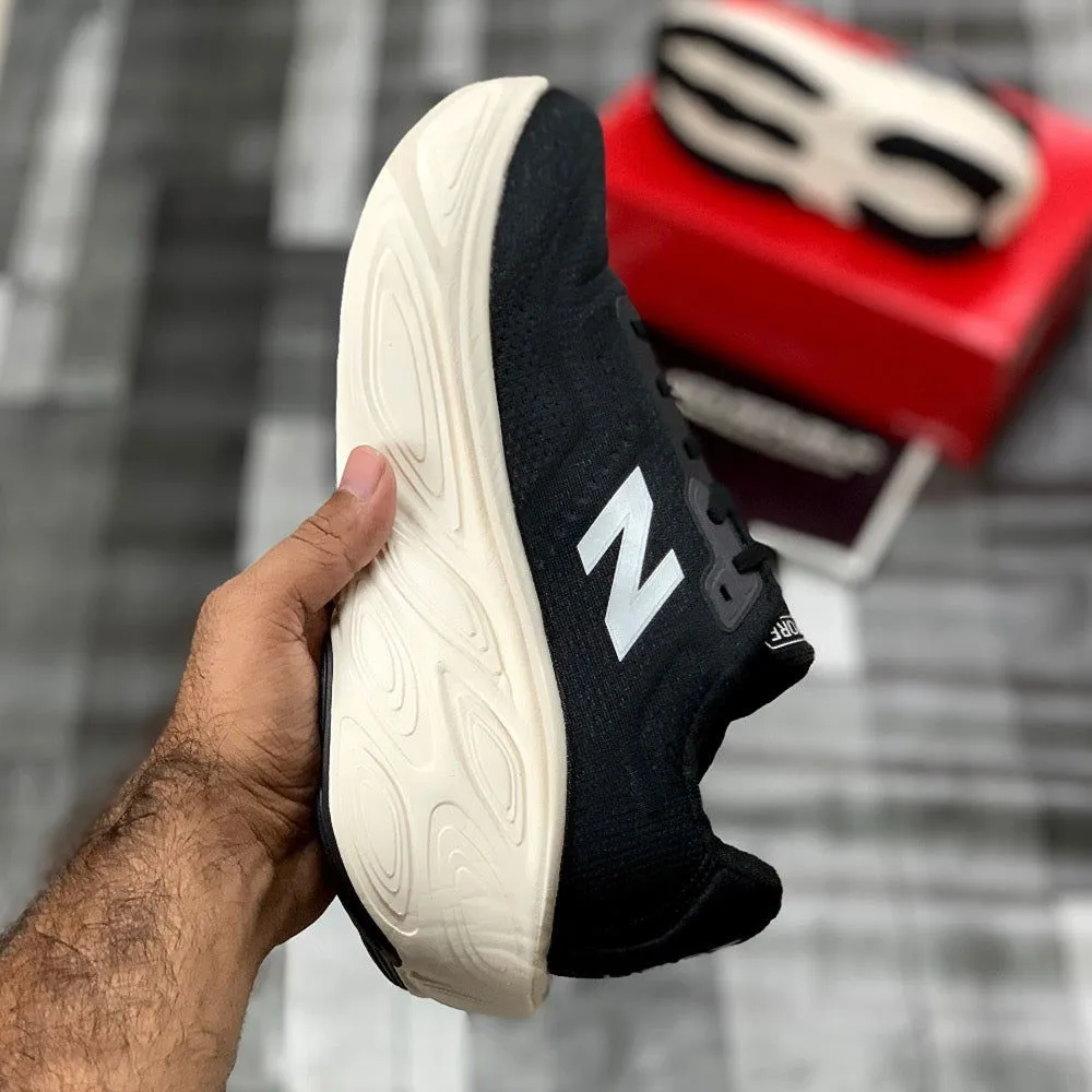 NB Fresh Foam X More V5 (Black White)