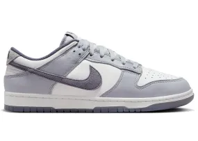 NIKE DUNK LOW SE LIGHT CARBON